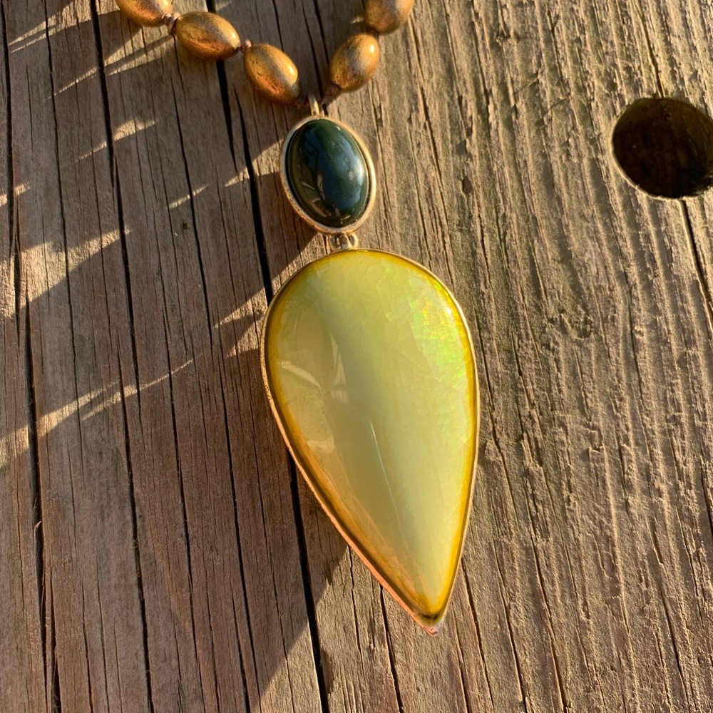 Vintage 16” Kenneth Cole Gold & Green Stone Necklace
